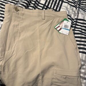 IZOD Golf Flat Front Shorts in Regular Khaki, Size 44, NEW WITH TAGS